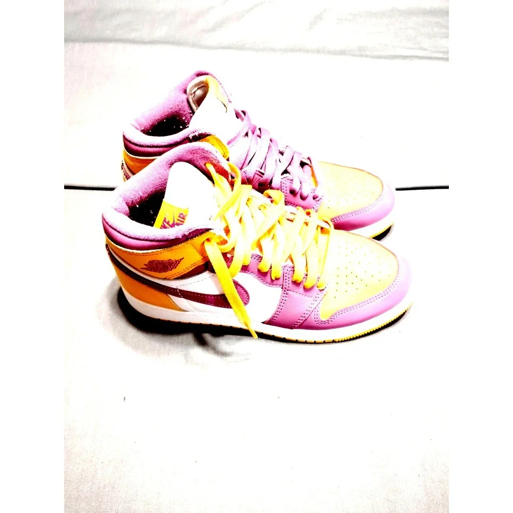 EUC Nike Air Jordan 1 Retro High OG Brotherhood University 2022 Gold Purple‎ 6Y